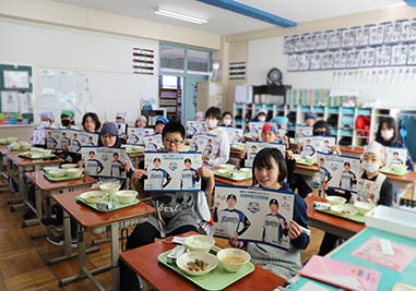 きょうの豊頃_応援大使ご当地給食の画像