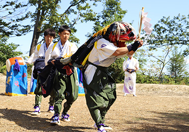 二宮神社 獅子舞奉納の画像