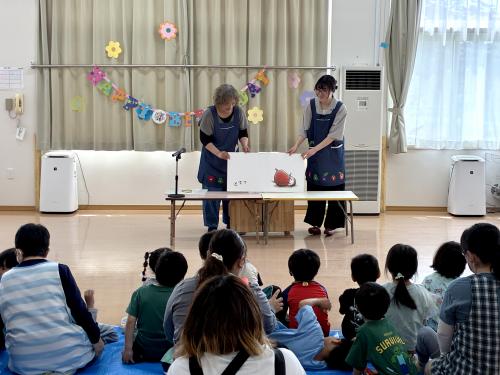茂岩保育所読み聞かせ